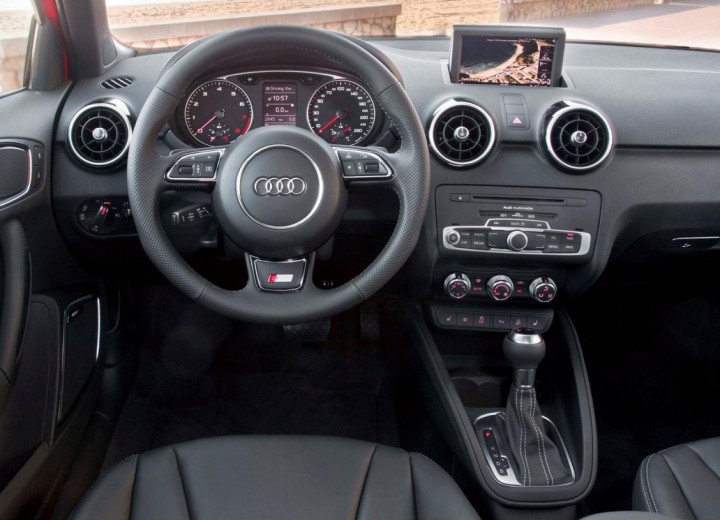 Audi A1 (8X) 1.2 TFSI (86 Hp)